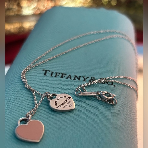 Double Heart Tag Pendant - Picture 2 of 2